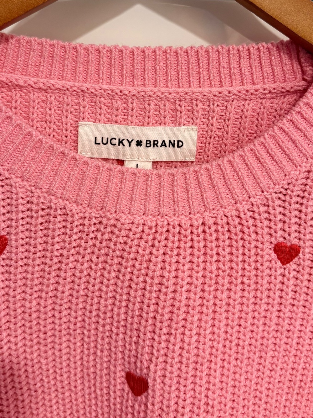New Lucky Brand pink-red embroidered hearts Sweater L - Picture 3 of 5